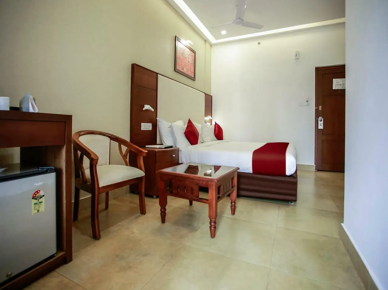 Oyo 26692 Alankar Elite Inns Chelakkara