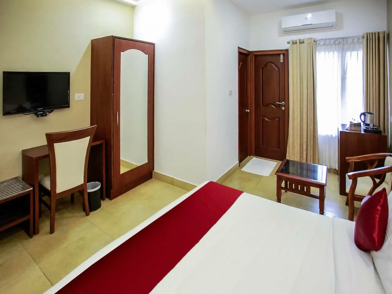 Hotel Oyo 26692 Alankar Elite Inns Chelakkara