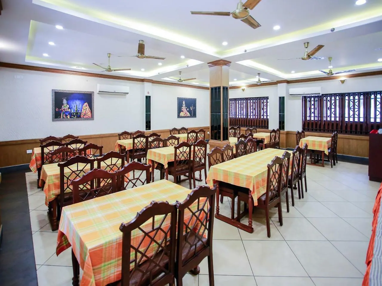 *** Hotel Oyo 26692 Alankar Elite Inns Chelakkara India
