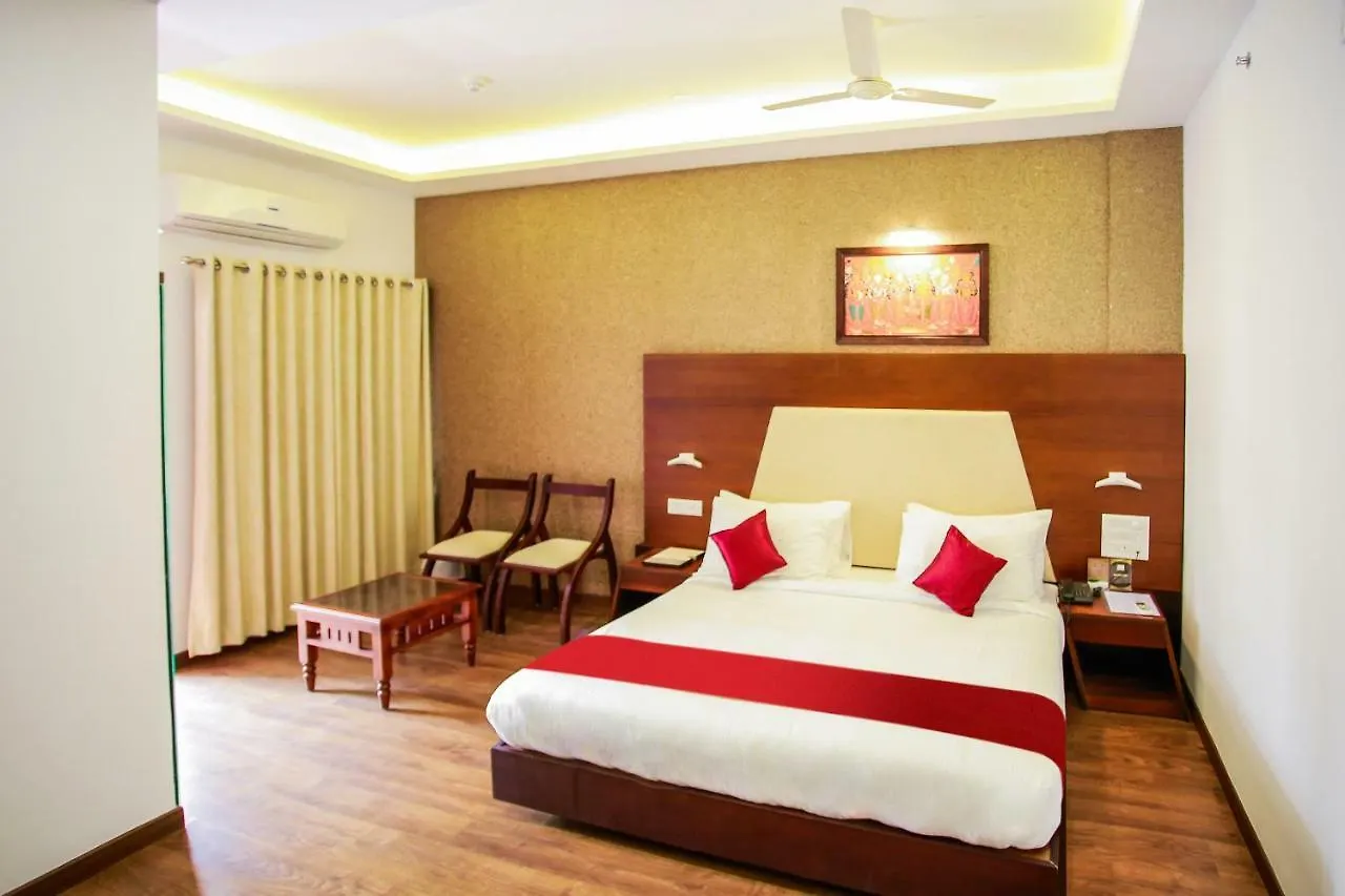 Oyo 26692 Alankar Elite Inns Chelakkara Hotel